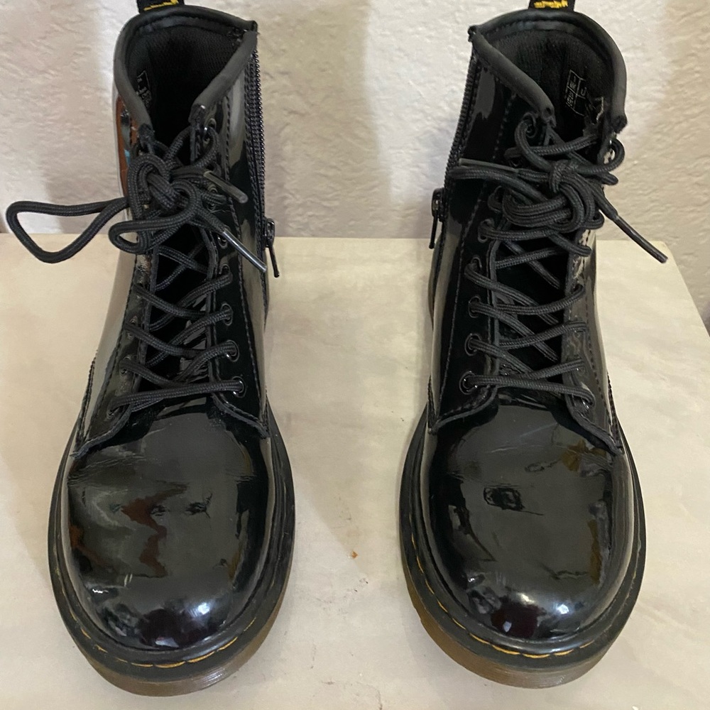 Kids Dr Martens Size 2